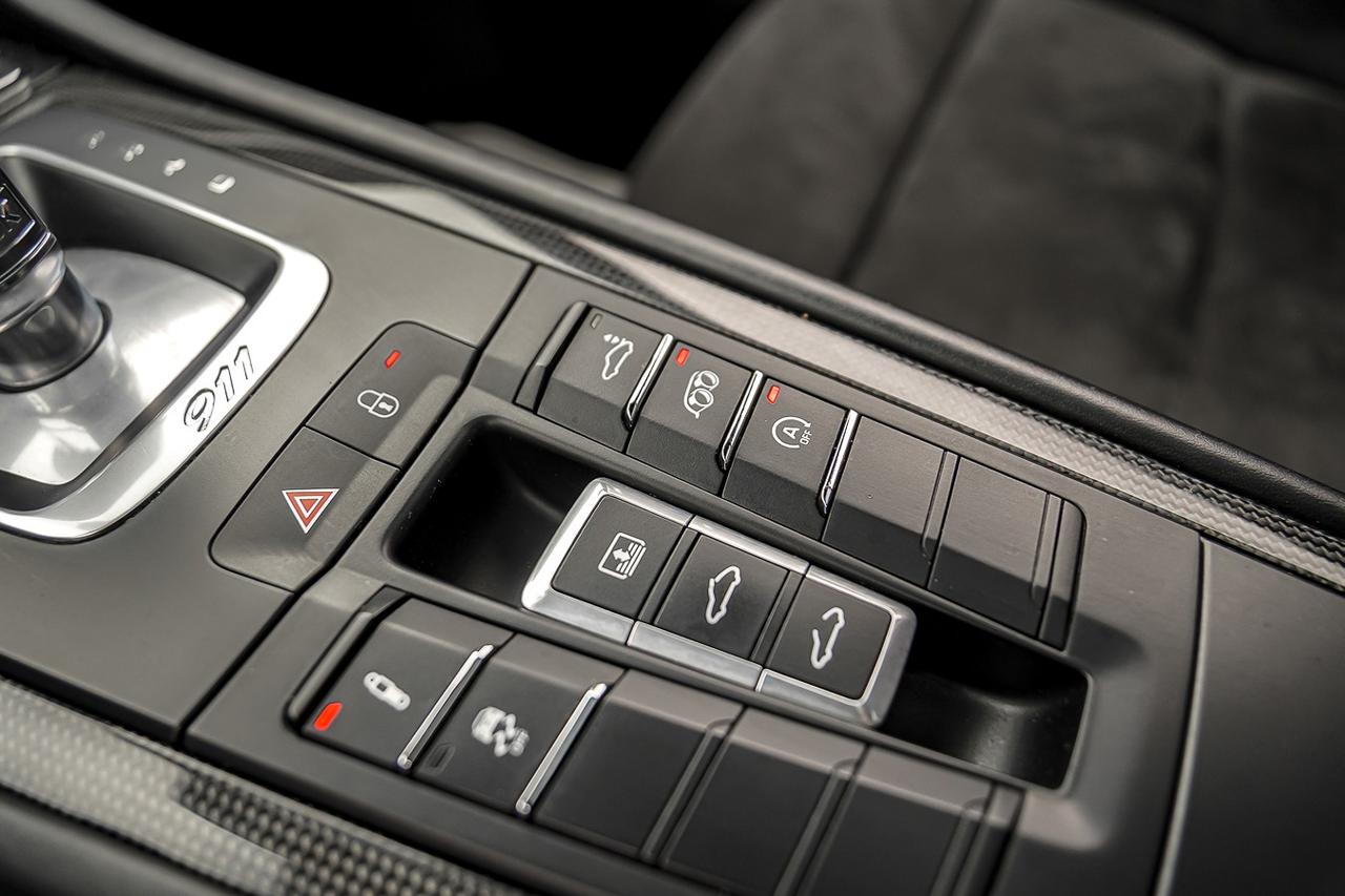 2019 Porsche 911 CARRERA GTS Coupe |CARBON FIBER|SUNROOF|NAVI|CAM Photo