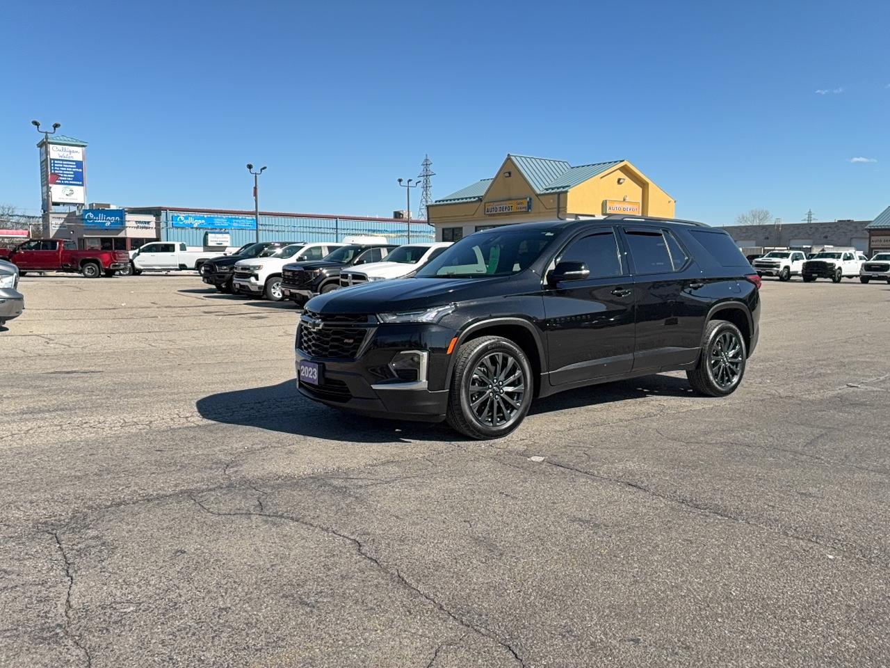 2023 Chevrolet Traverse RS AWD 3.6L6cylGasRoofNav7SeaterLeatherHeatedSeats - Photo #1