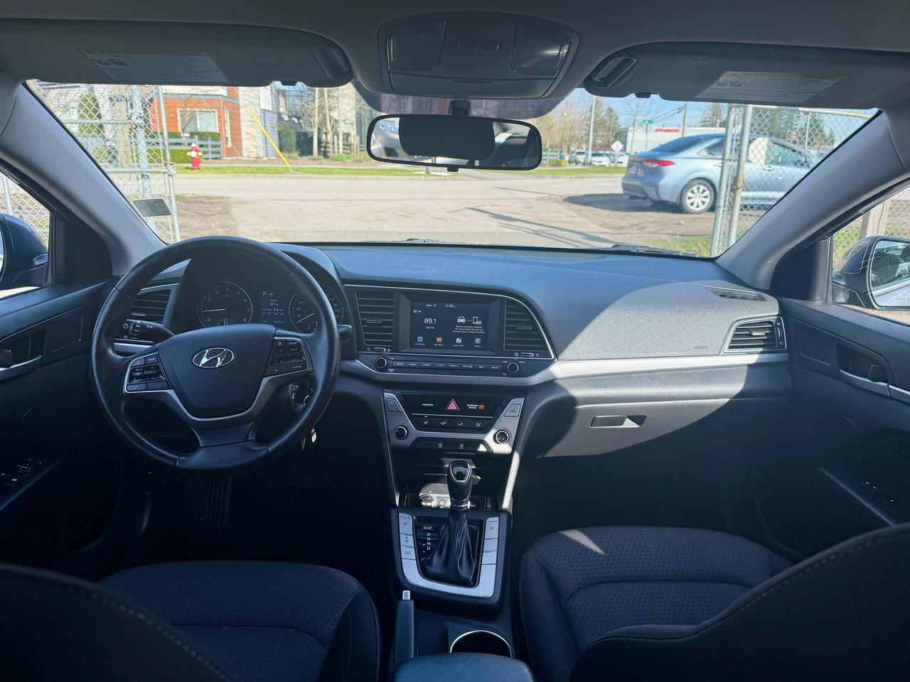 2018 Hyundai Elantra FINANCING AVAILABLE Photo10