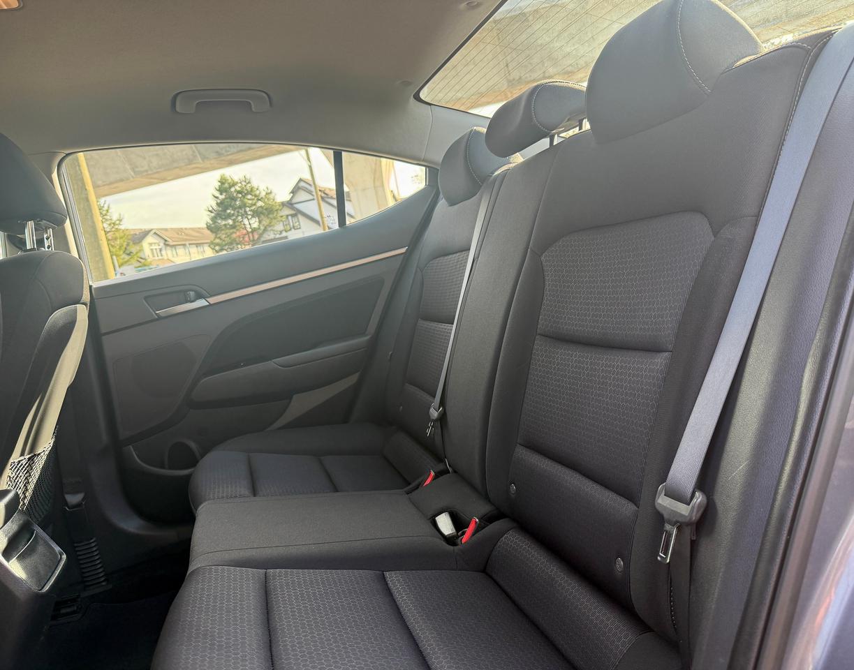 2018 Hyundai Elantra FINANCING AVAILABLE Photo14