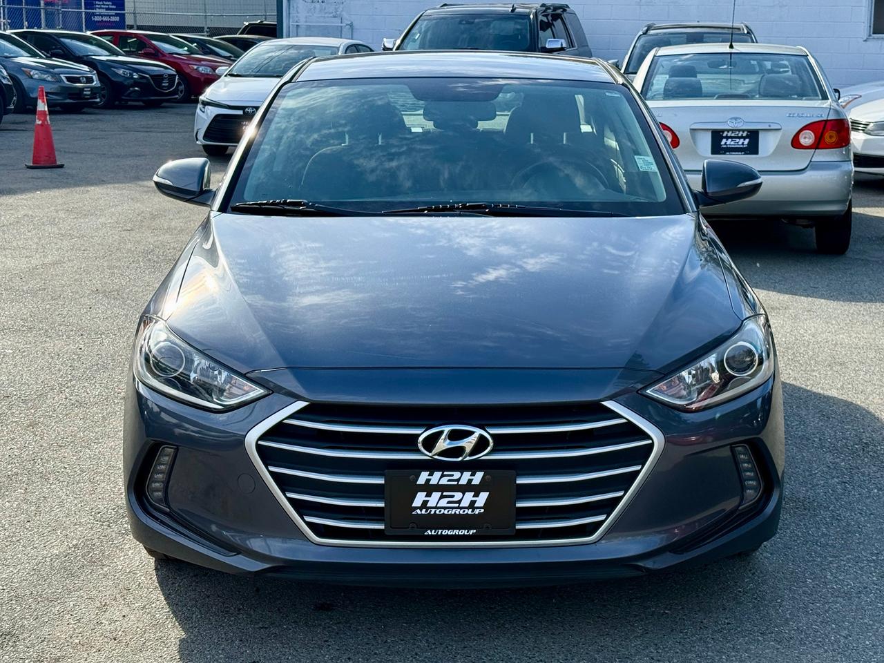 2018 Hyundai Elantra FINANCING AVAILABLE Photo2