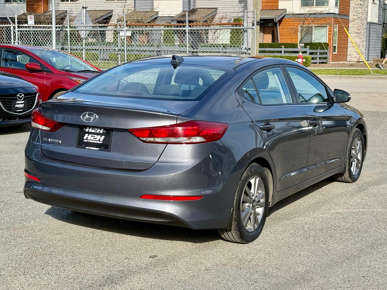 2018 Hyundai Elantra FINANCING AVAILABLE Photo5