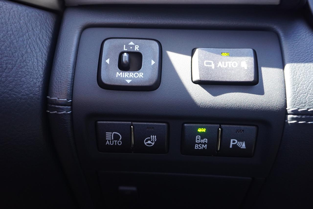 2016 Lexus LS 600H FRESH TRADE/ NO ACCIDENTS/ LWB/ HYBRID/ EXECUTIVE Photo