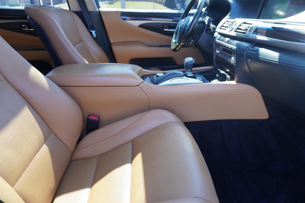 2016 Lexus LS 600H FRESH TRADE/ NO ACCIDENTS/ LWB/ HYBRID/ EXECUTIVE Photo