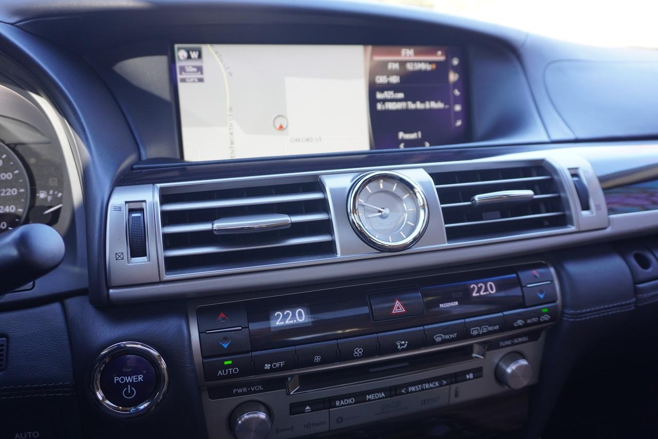 2016 Lexus LS 600H FRESH TRADE/ NO ACCIDENTS/ LWB/ HYBRID/ EXECUTIVE Photo