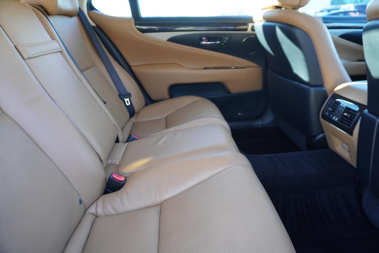 2016 Lexus LS 600H FRESH TRADE/ NO ACCIDENTS/ LWB/ HYBRID/ EXECUTIVE Photo