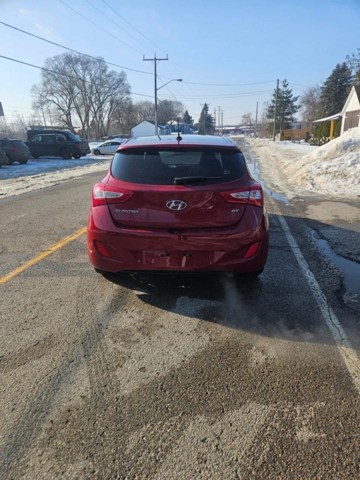 2016 Hyundai Elantra GT GT Photo3