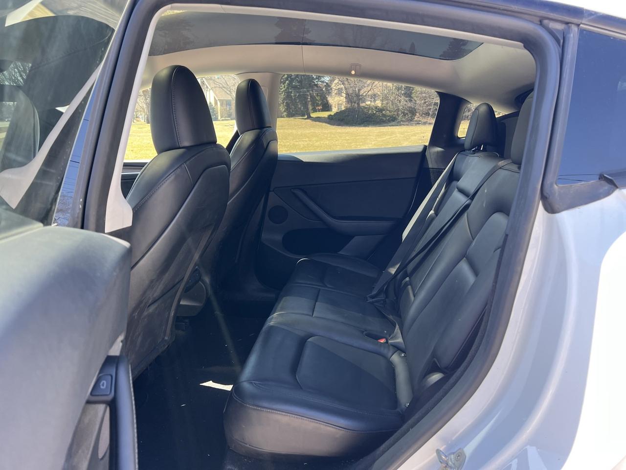 2023 Tesla Model Y LONG RANGE Photo