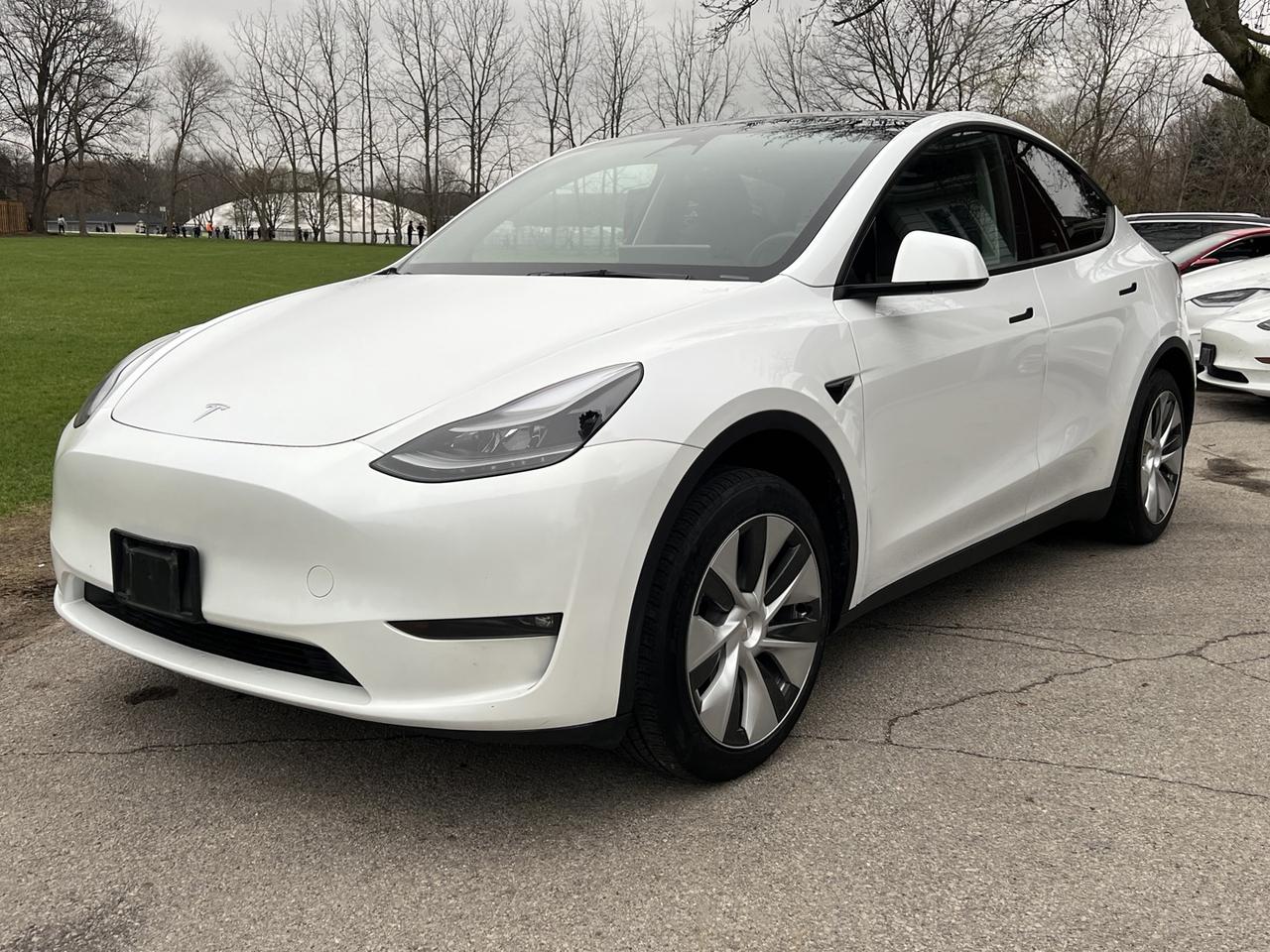 2023 Tesla Model Y Long Range AWD *ONE owner/No accidents - Photo #1