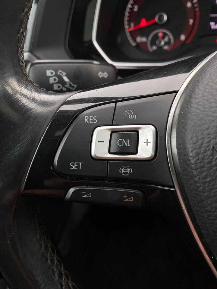 2019 Volkswagen Jetta Highline | LEATHER | SUNROOF | NO ACCIDENT | MANUA Photo