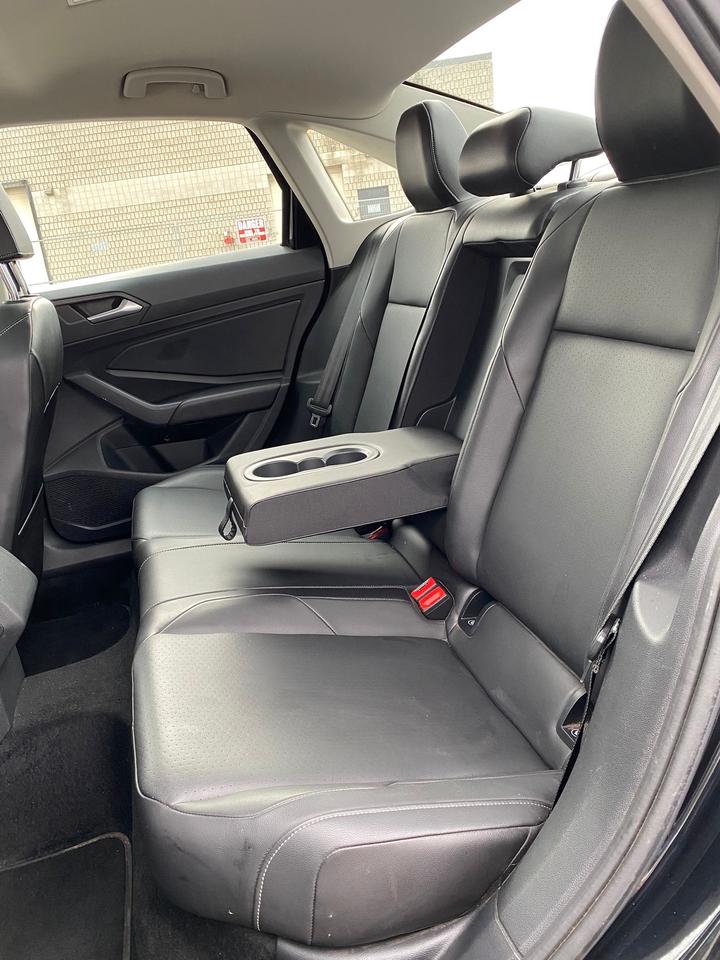 2019 Volkswagen Jetta Highline | LEATHER | SUNROOF | NO ACCIDENT | MANUA Photo