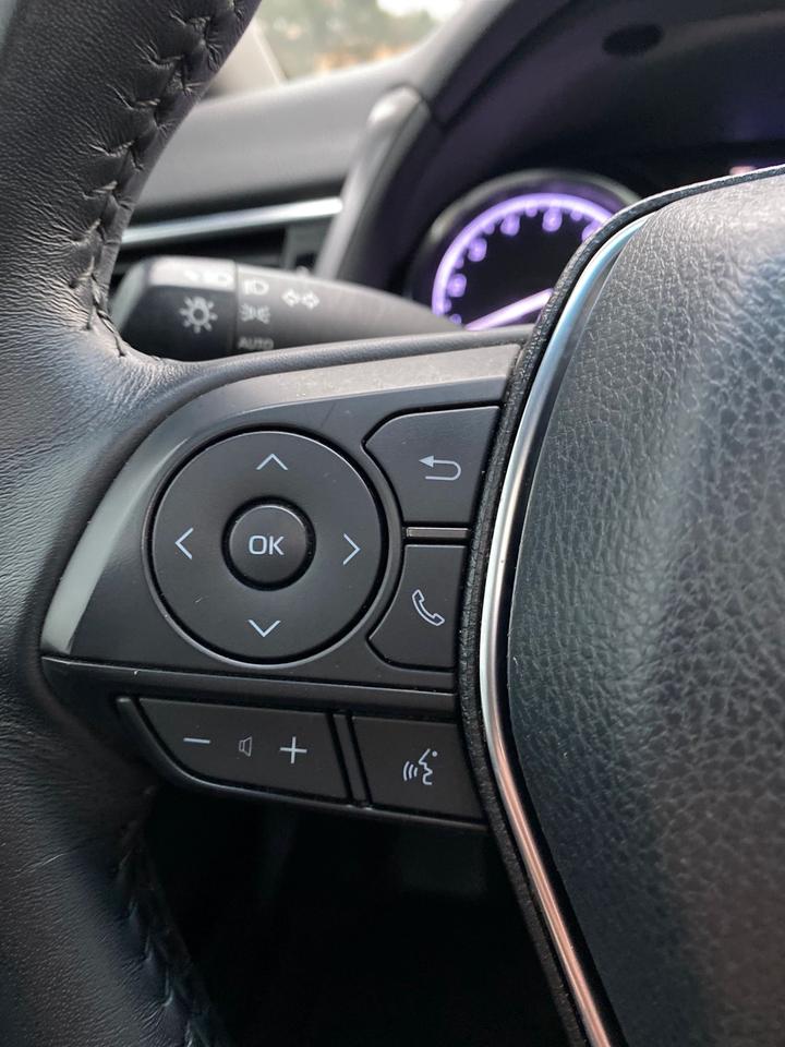 2018 Toyota Camry SE Upgrade | SUNROOF | LEATHER Photo