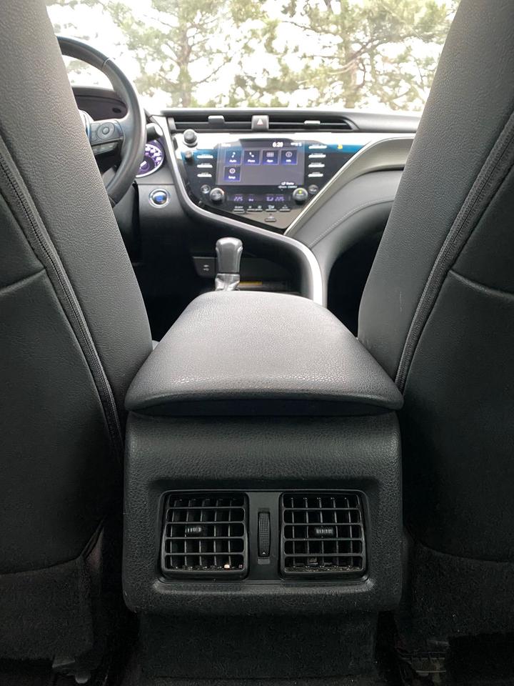 2018 Toyota Camry SE Upgrade | SUNROOF | LEATHER Photo