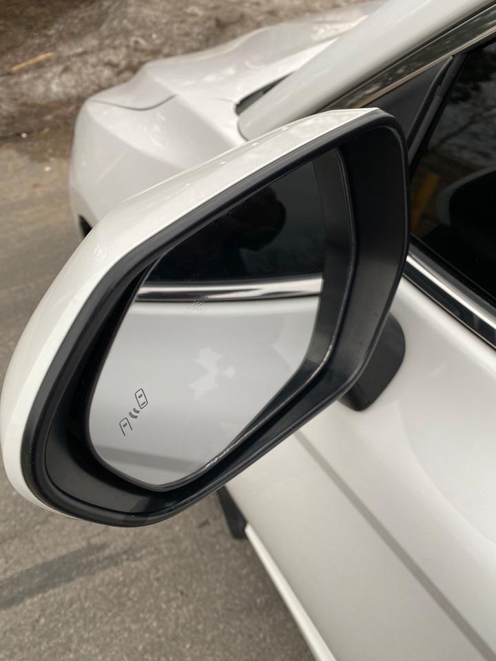 2018 Toyota Camry SE Upgrade | SUNROOF | LEATHER Photo