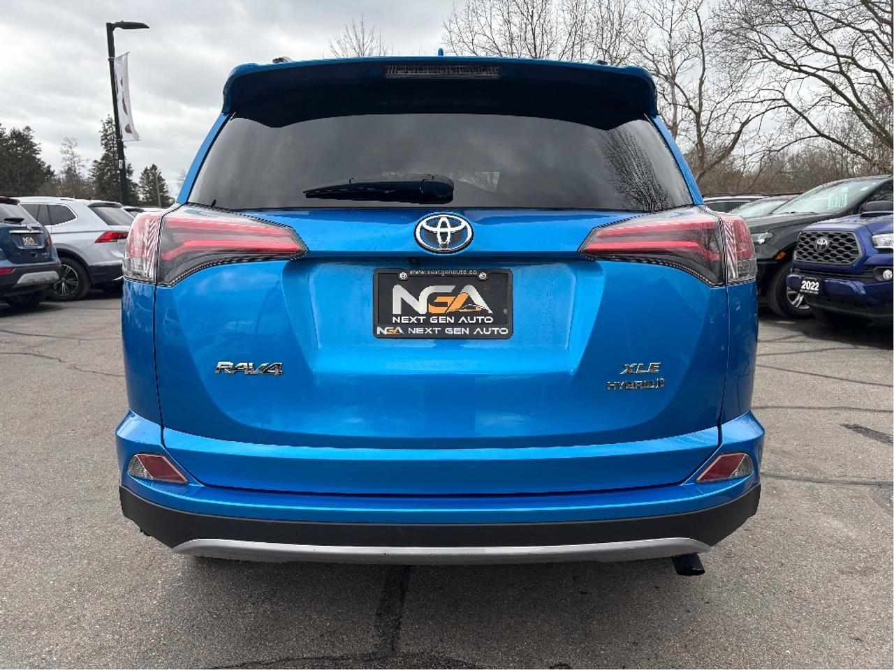 2017 Toyota RAV4 Hybrid XLE AWD POWER SEAT ROOF CLEAN CARFAX Photo