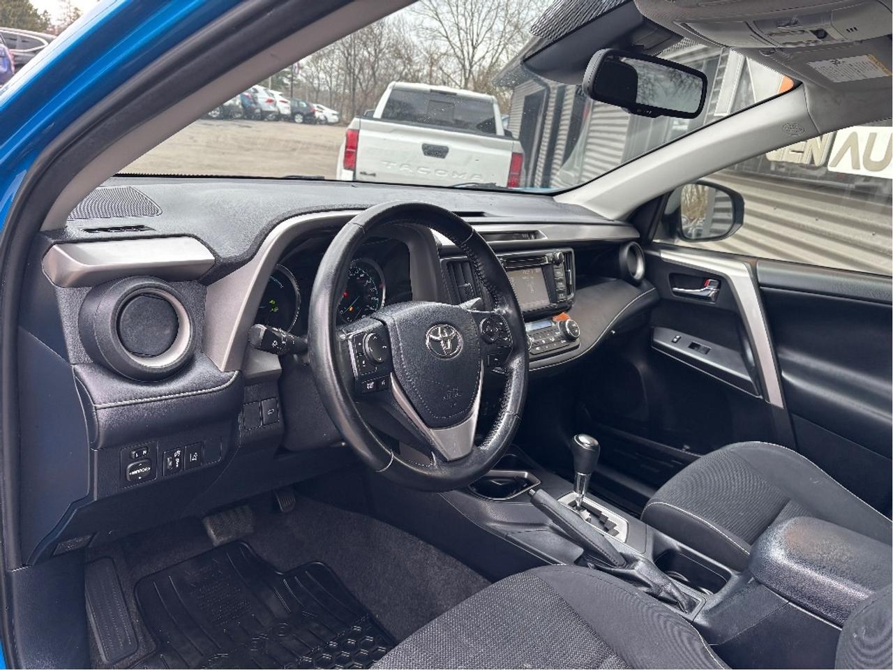 2017 Toyota RAV4 Hybrid XLE AWD POWER SEAT ROOF CLEAN CARFAX Photo
