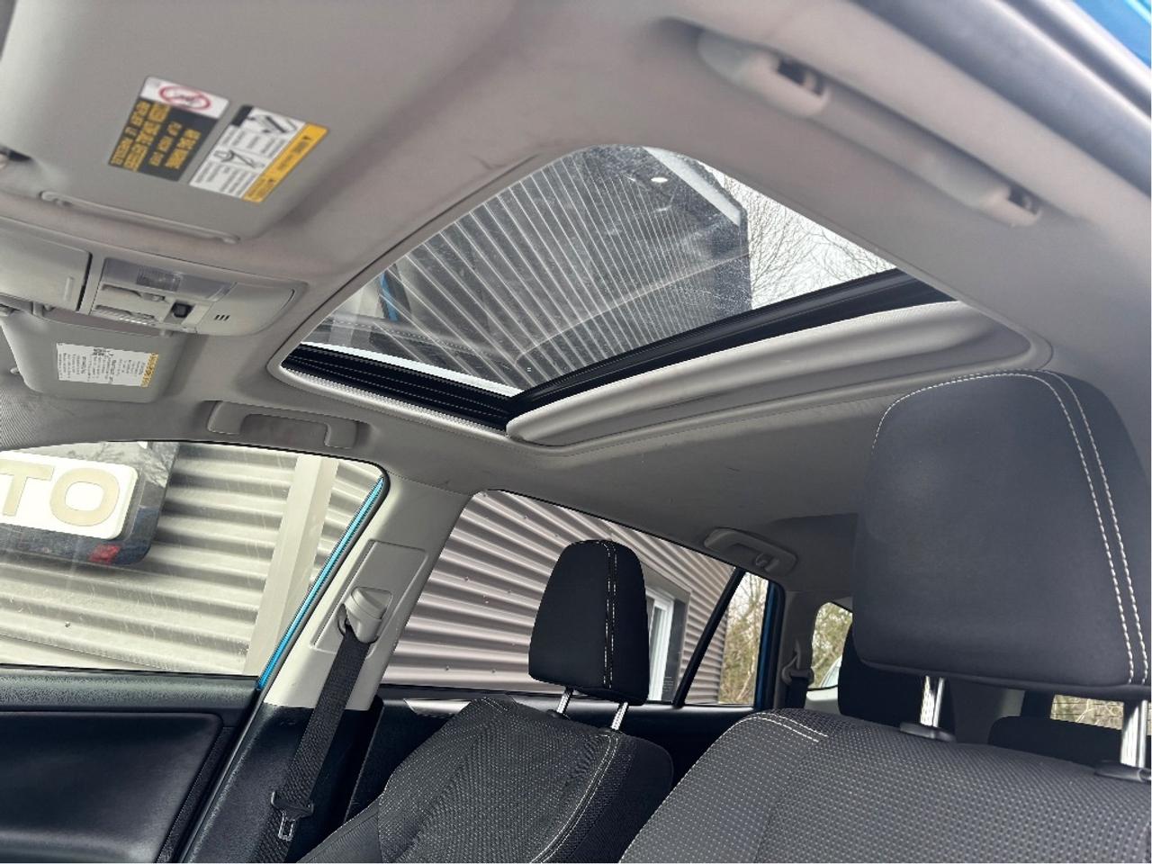 2017 Toyota RAV4 Hybrid XLE AWD POWER SEAT ROOF CLEAN CARFAX Photo