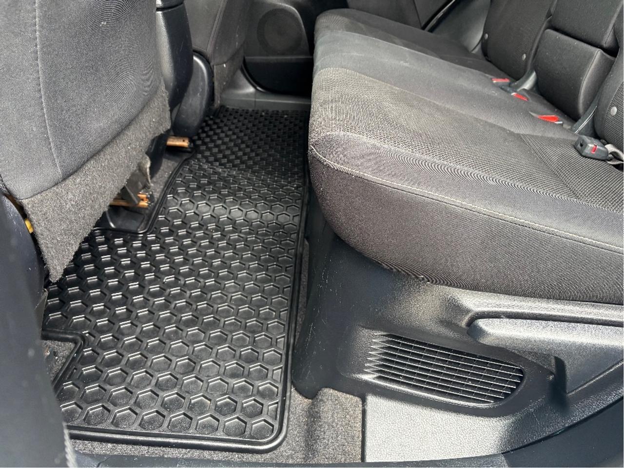 2017 Toyota RAV4 Hybrid XLE AWD POWER SEAT ROOF CLEAN CARFAX Photo