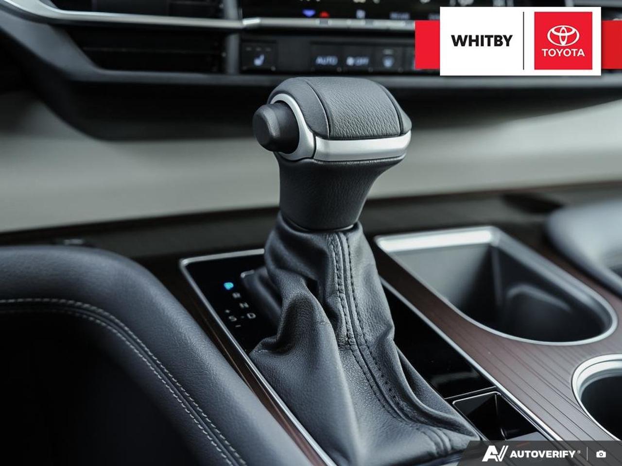 2024 Toyota Sienna XLE 2.5L Photo