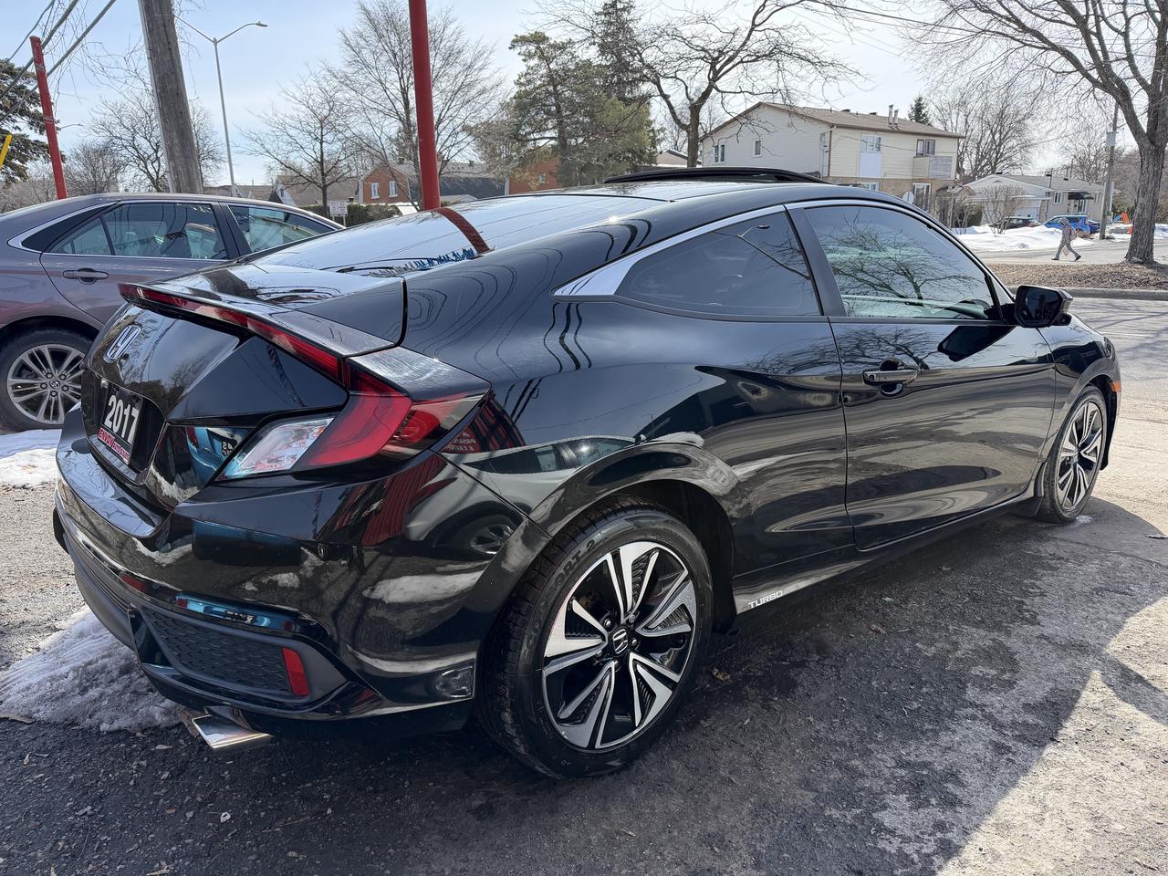 2017 Honda Civic EX Coupe Photo