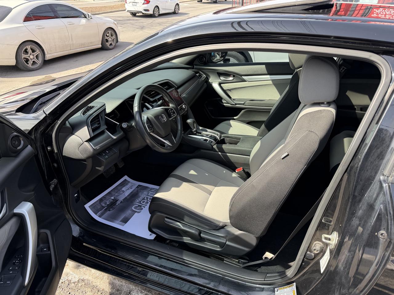 2017 Honda Civic EX Coupe Photo