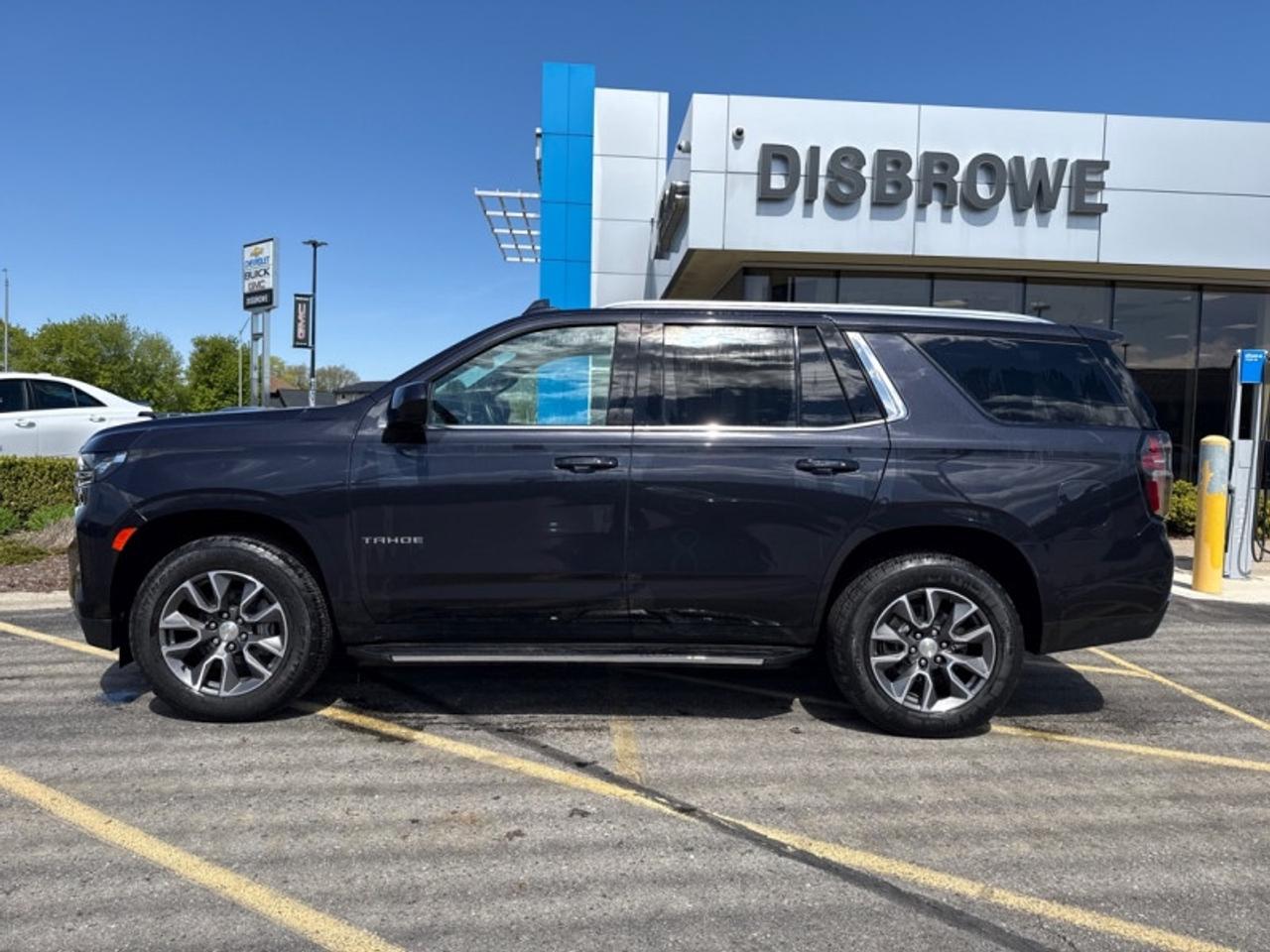 2023 Chevrolet Tahoe LS Photo3