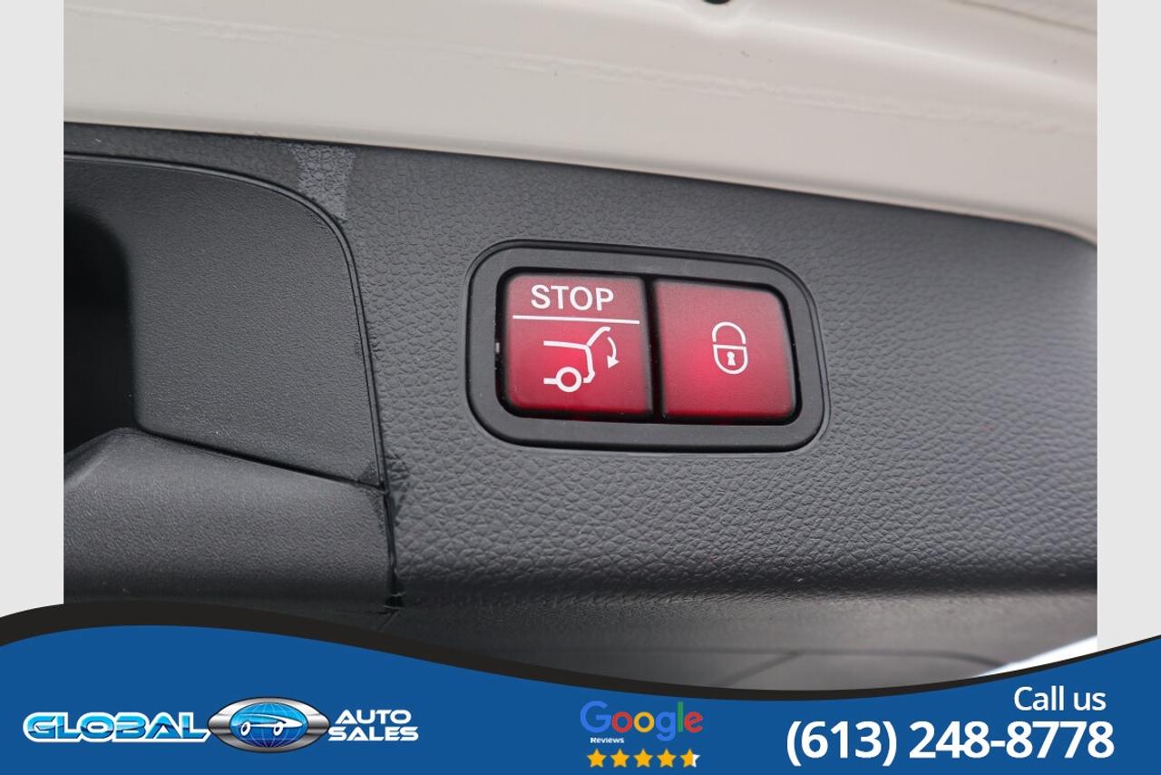 2021 Mercedes-Benz GLC-Class 300 Photo