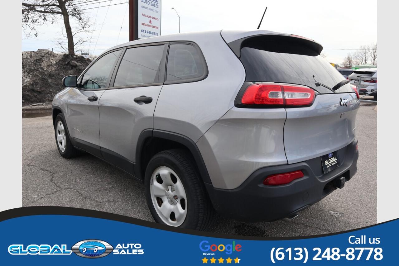 2014 Jeep Cherokee Sport Photo