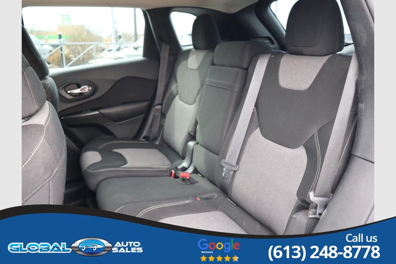 2014 Jeep Cherokee Sport Photo