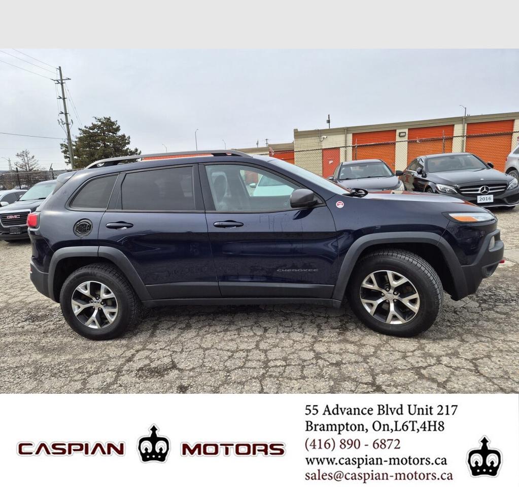 2016 Jeep Cherokee Trailhawk Photo3