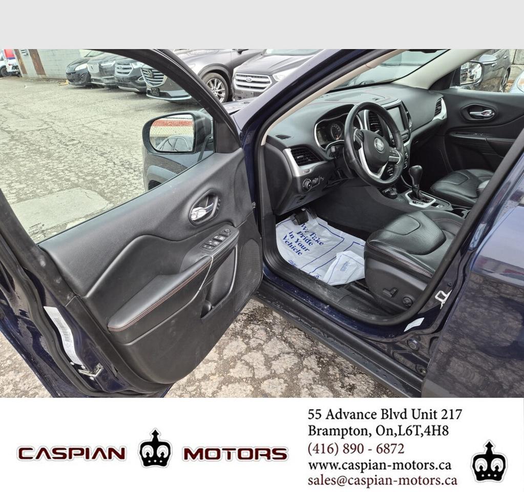 2016 Jeep Cherokee Trailhawk Photo