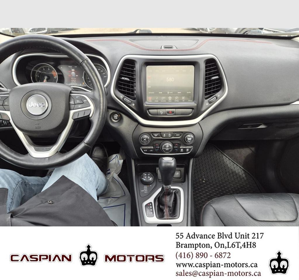 2016 Jeep Cherokee Trailhawk Photo