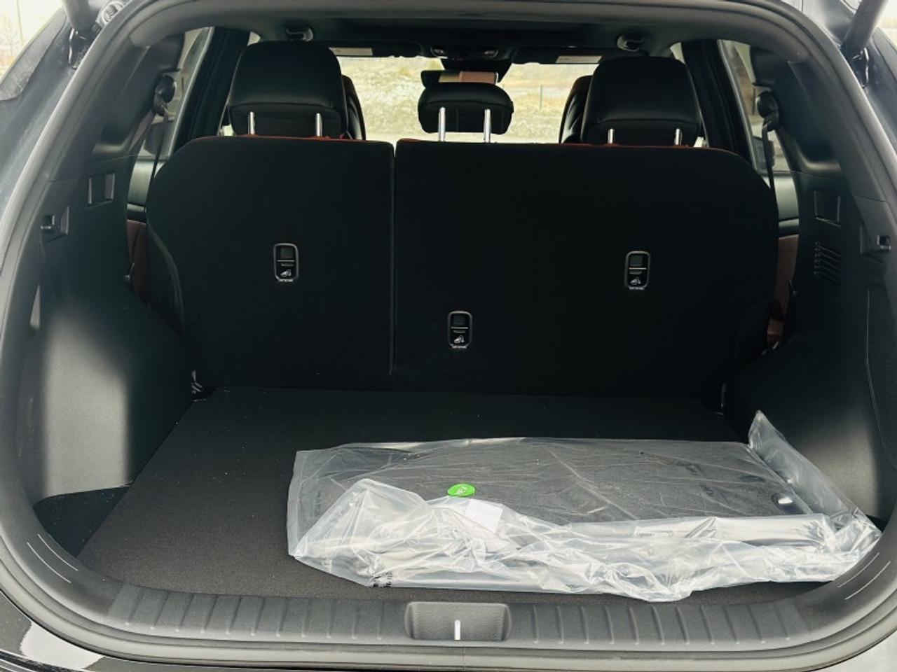 2026 Kia Sportage Hybrid SX AWD w/Black Interior Photo