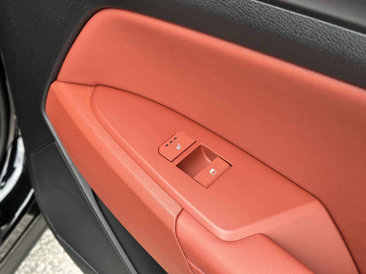 2026 Kia Sportage Hybrid SX AWD w/Black Interior Photo