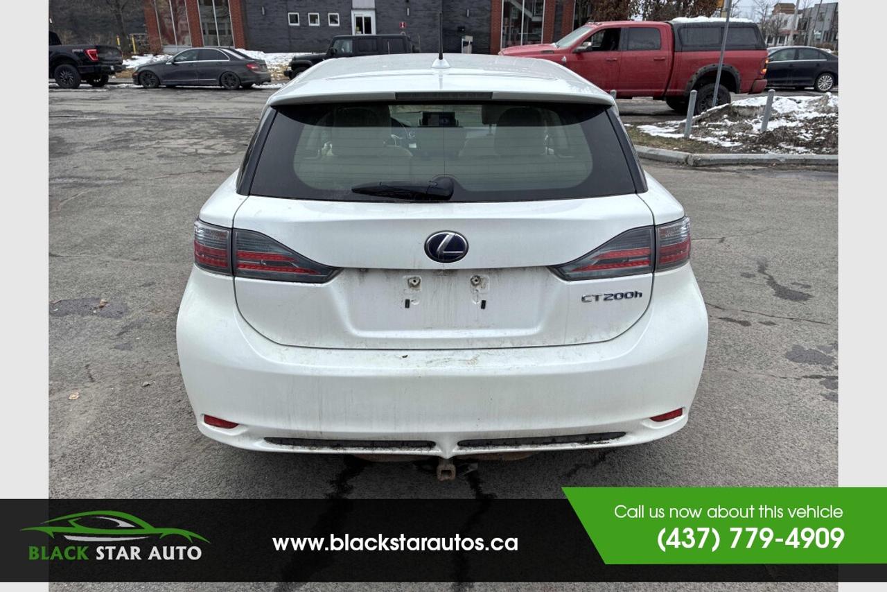 2013 Lexus CT 200h e Photo