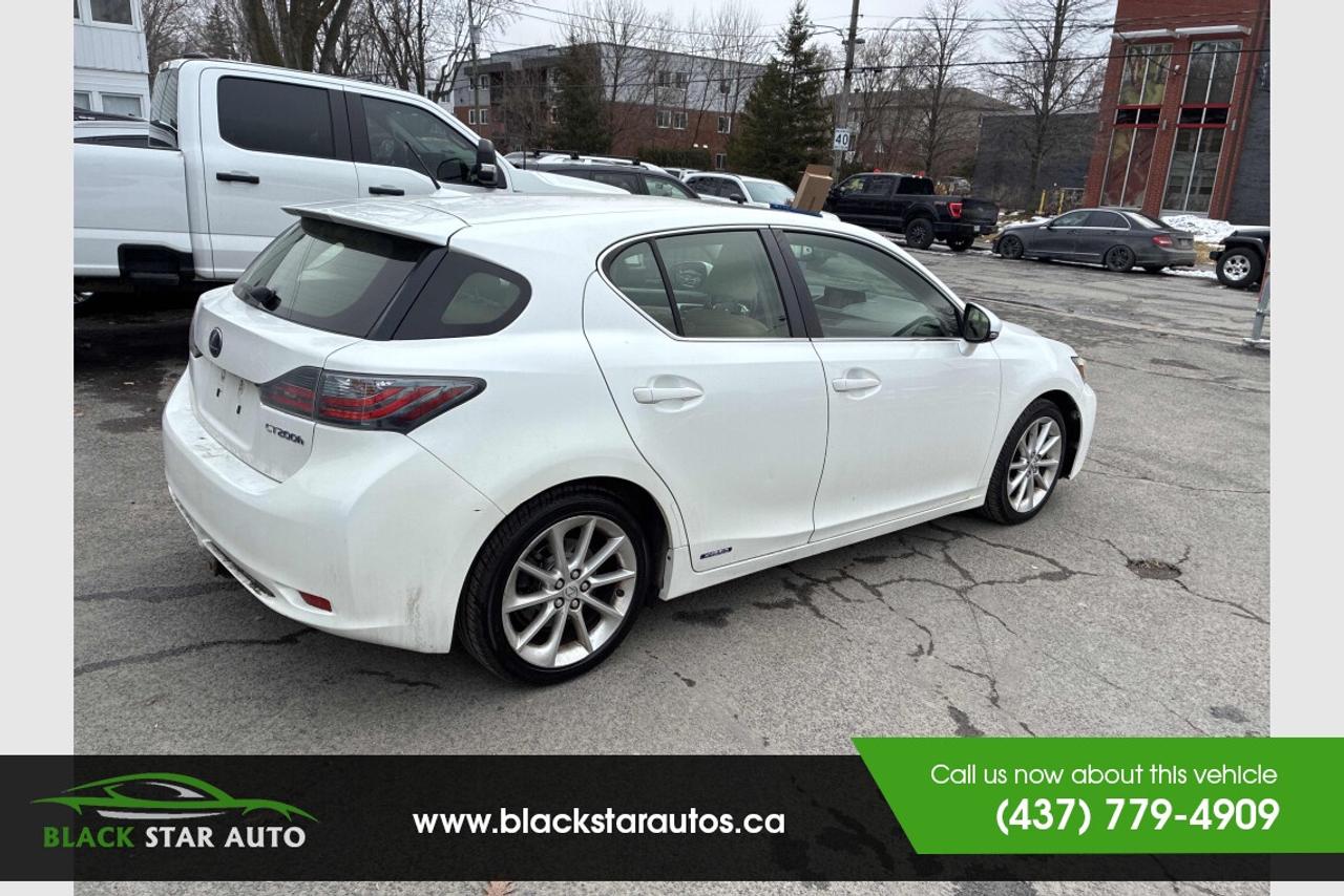 2013 Lexus CT 200h e Photo