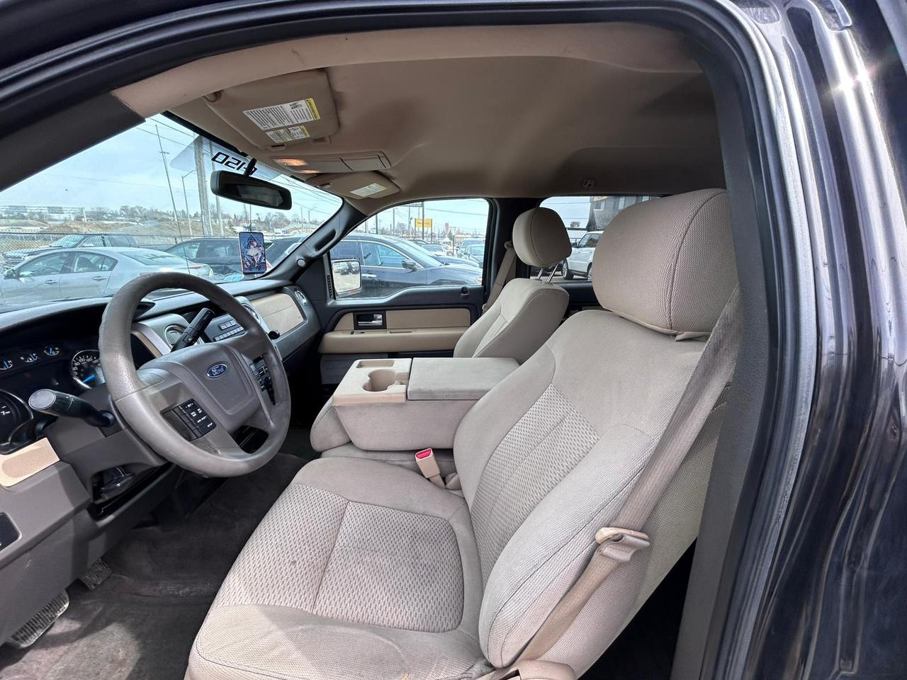 2013 Ford F-150 XLT Photo3