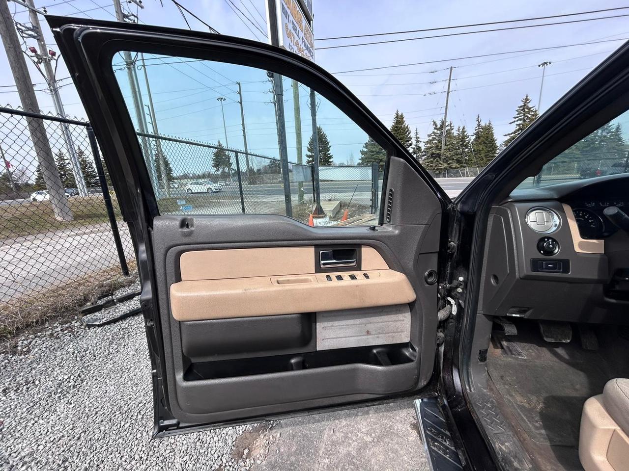 2013 Ford F-150 XLT Photo