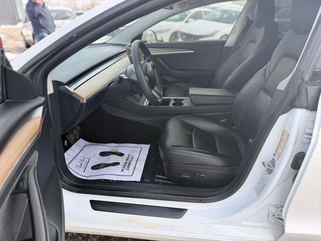 2022 Tesla Model 3 STANDARD RANGE PLUS Photo