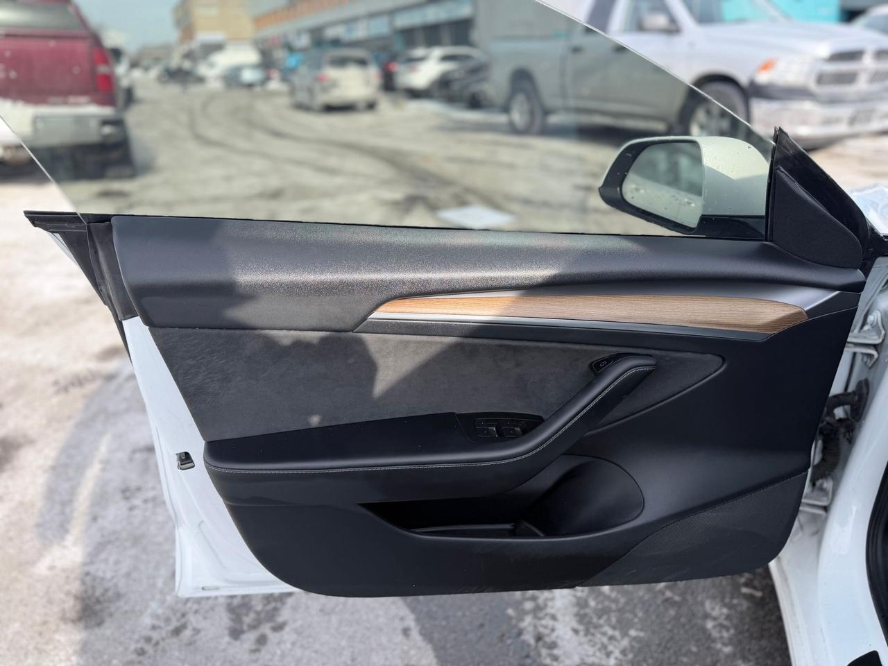 2022 Tesla Model 3 STANDARD RANGE PLUS Photo