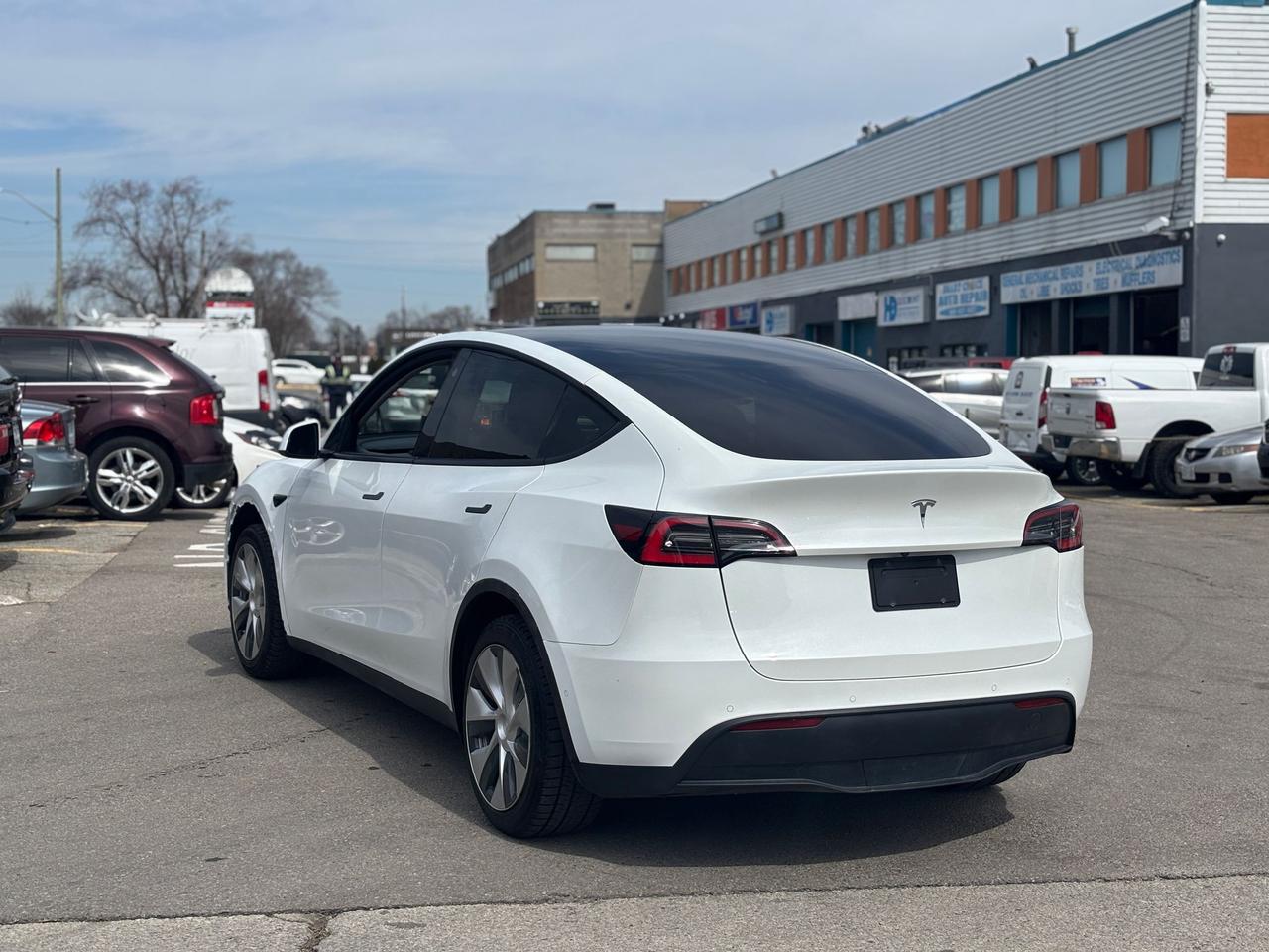 2021 Tesla Model Y Standard Range Photo
