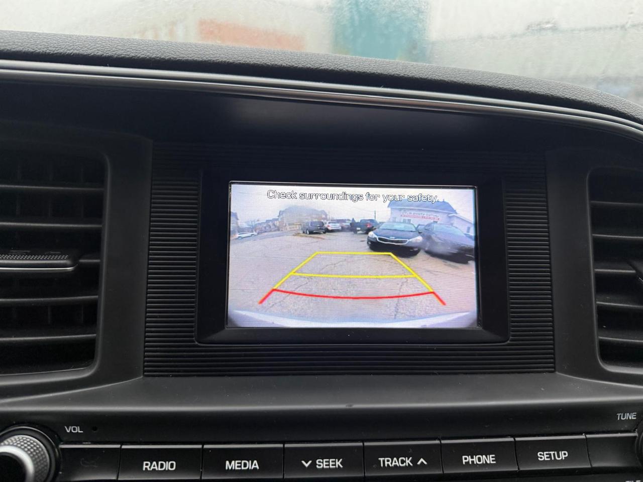 2020 Hyundai Elantra Essential Photo