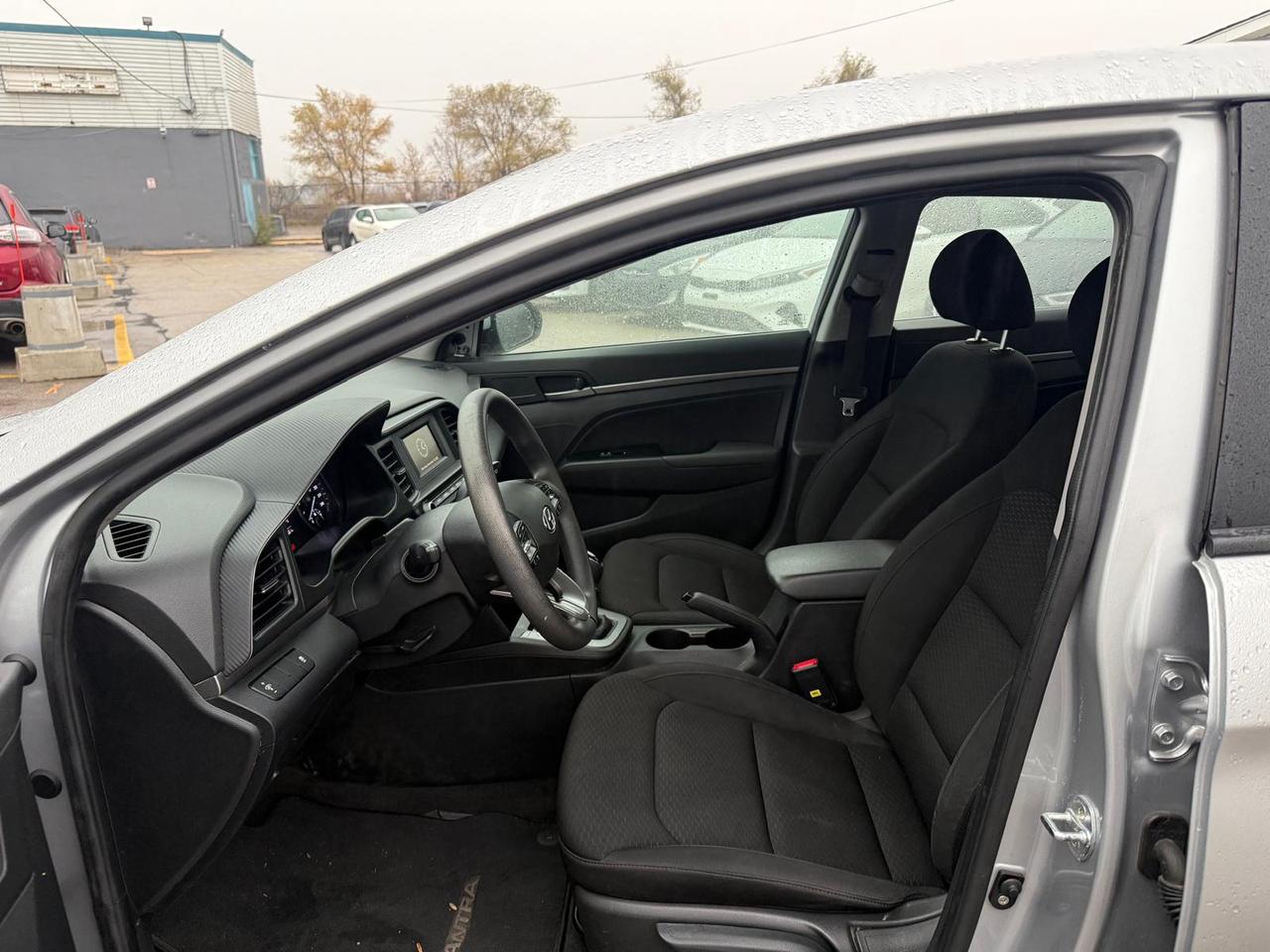 2020 Hyundai Elantra Essential Photo