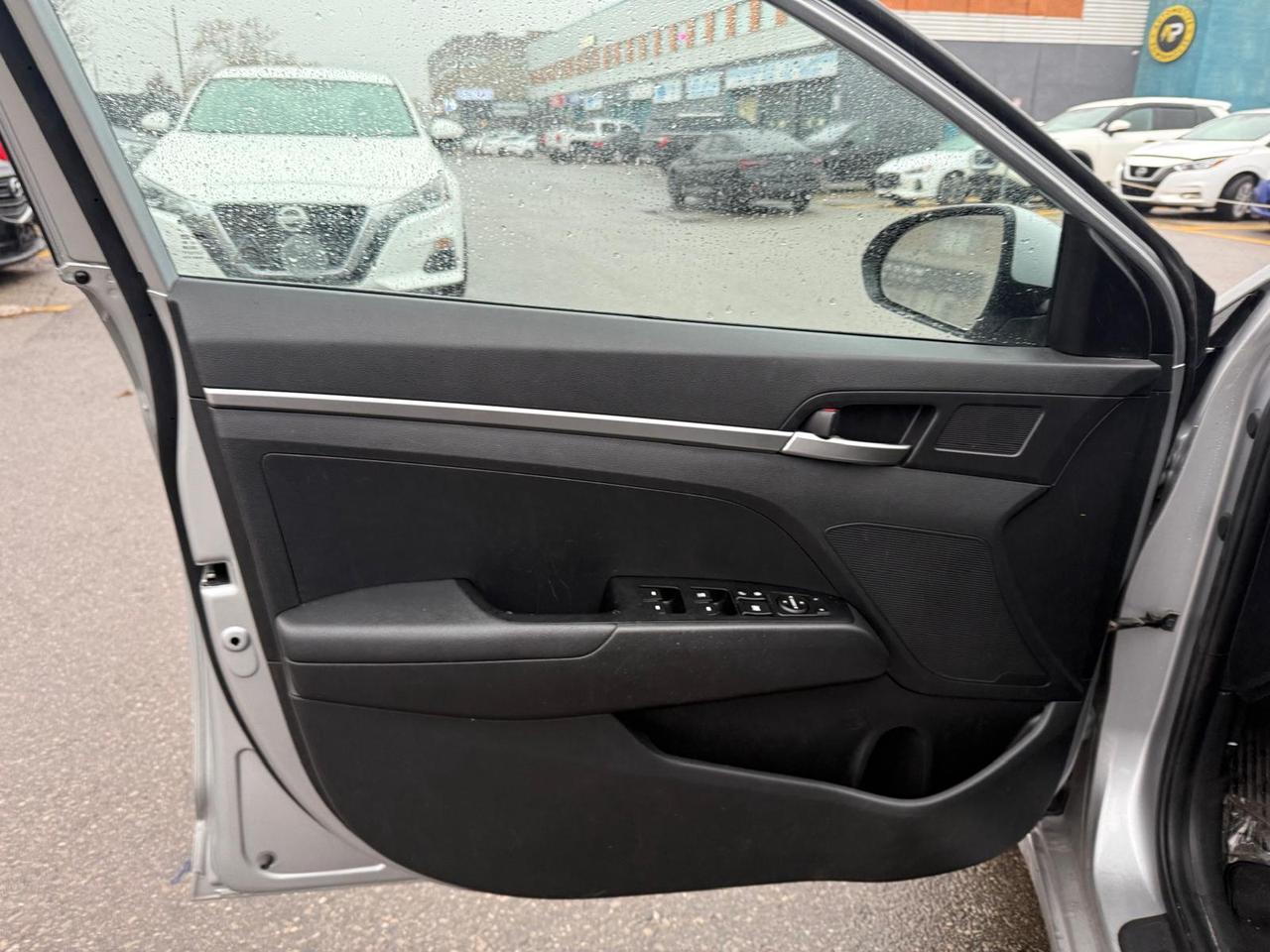 2020 Hyundai Elantra Essential Photo