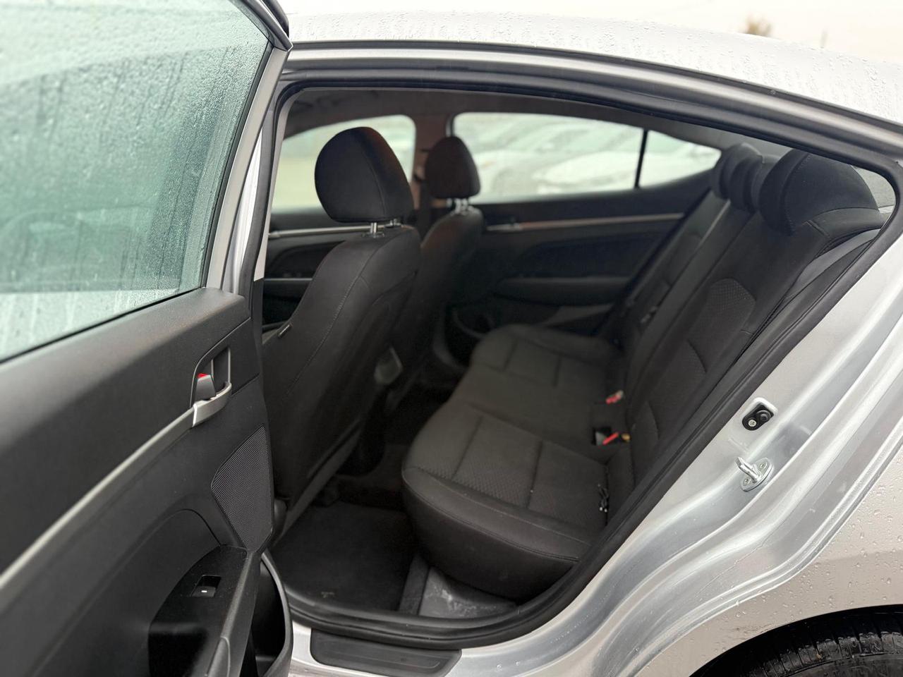 2020 Hyundai Elantra Essential Photo