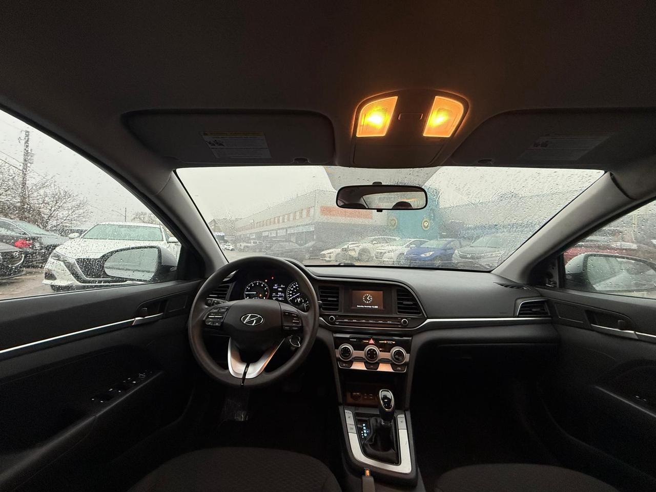 2020 Hyundai Elantra Essential Photo