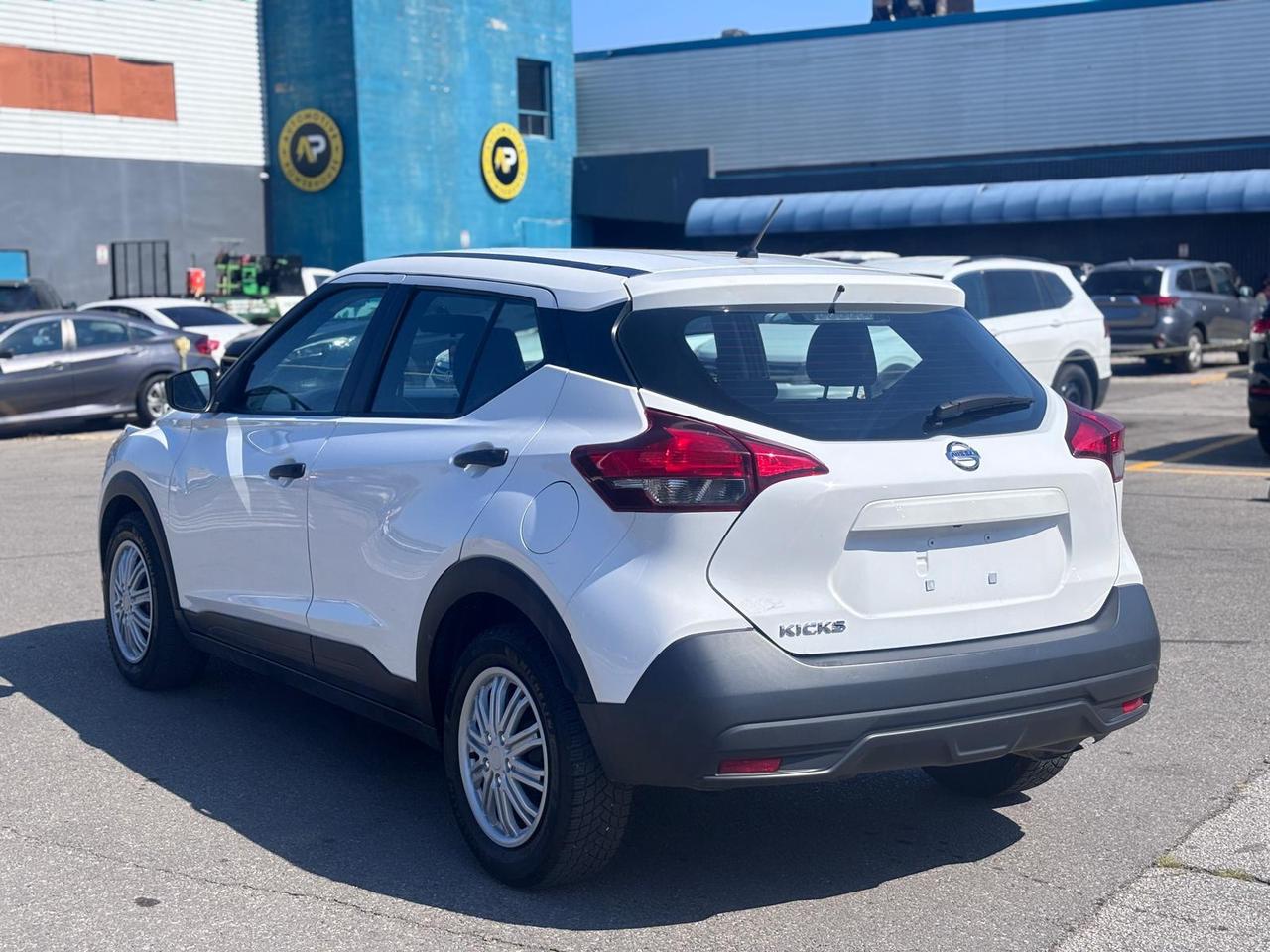 2019 Nissan Kicks SV Photo