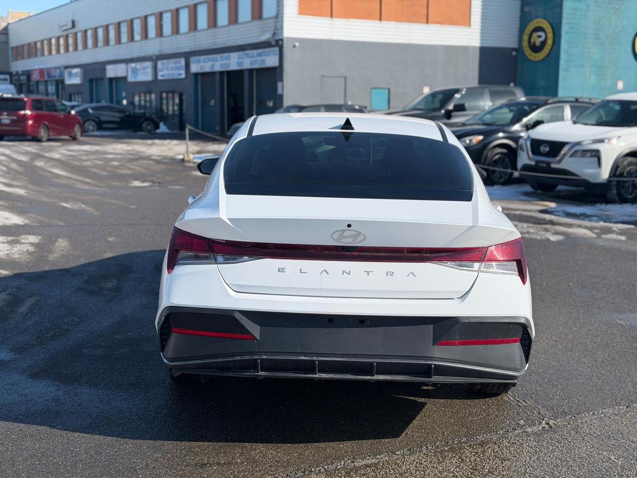 2024 Hyundai Elantra SEL Photo