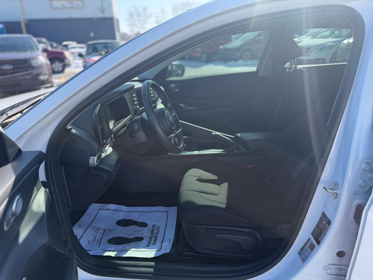 2024 Hyundai Elantra SEL Photo