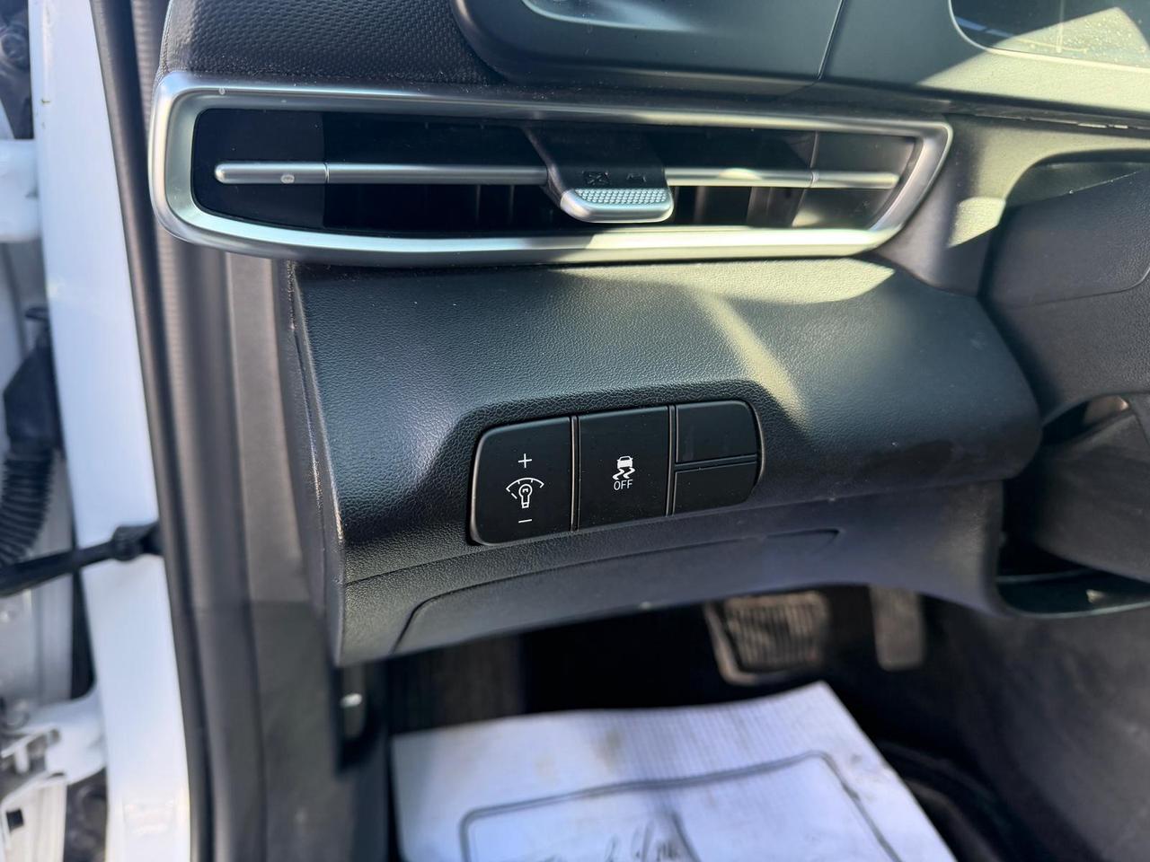 2024 Hyundai Elantra SEL Photo